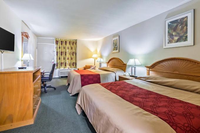Eco-Inn Suites בייטאון מראה חיצוני תמונה